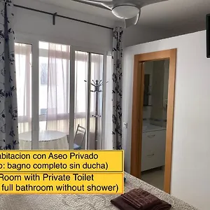 Homestay Centro Privada En Compartidos, Malaga