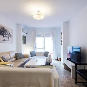 Appartamento Center Location & Parking Free With Largeterrace & Bbq, Málaga